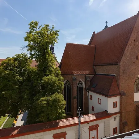 Apartment Ossolineum Old Town By Renters *